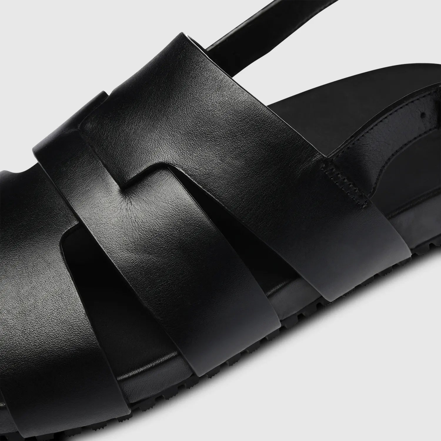 Darwyn Crust Black