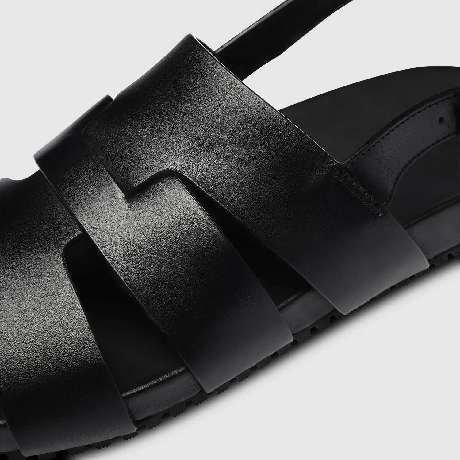 Darwyn Crust Black
