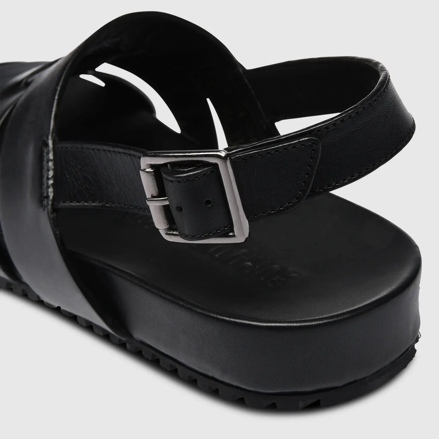 Darwyn Crust Black