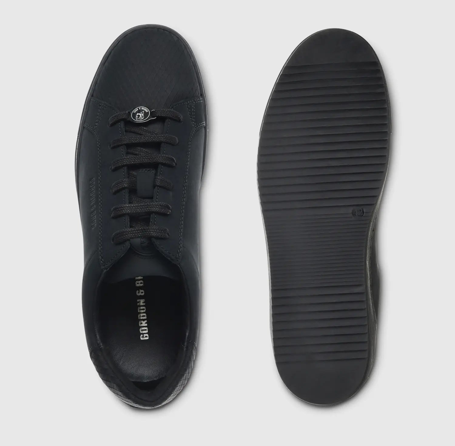 Toni Nubuck Black