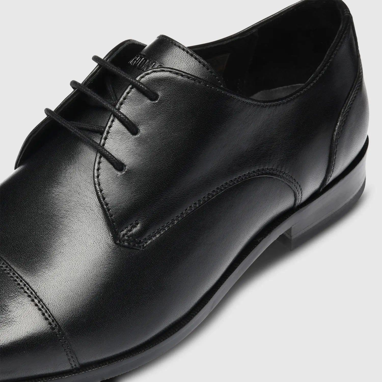 City Adigo Captoe Black