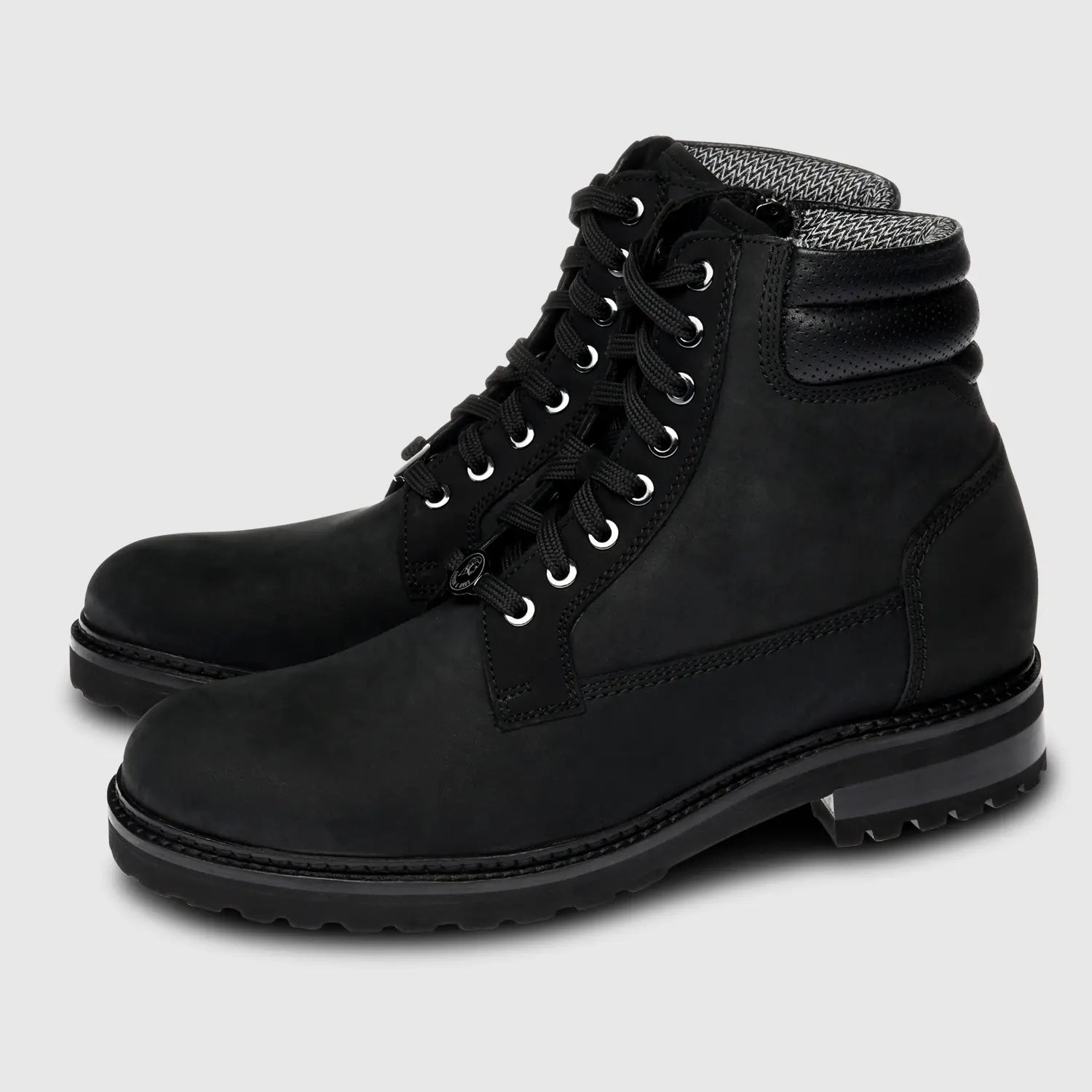 Core Nubuck Black