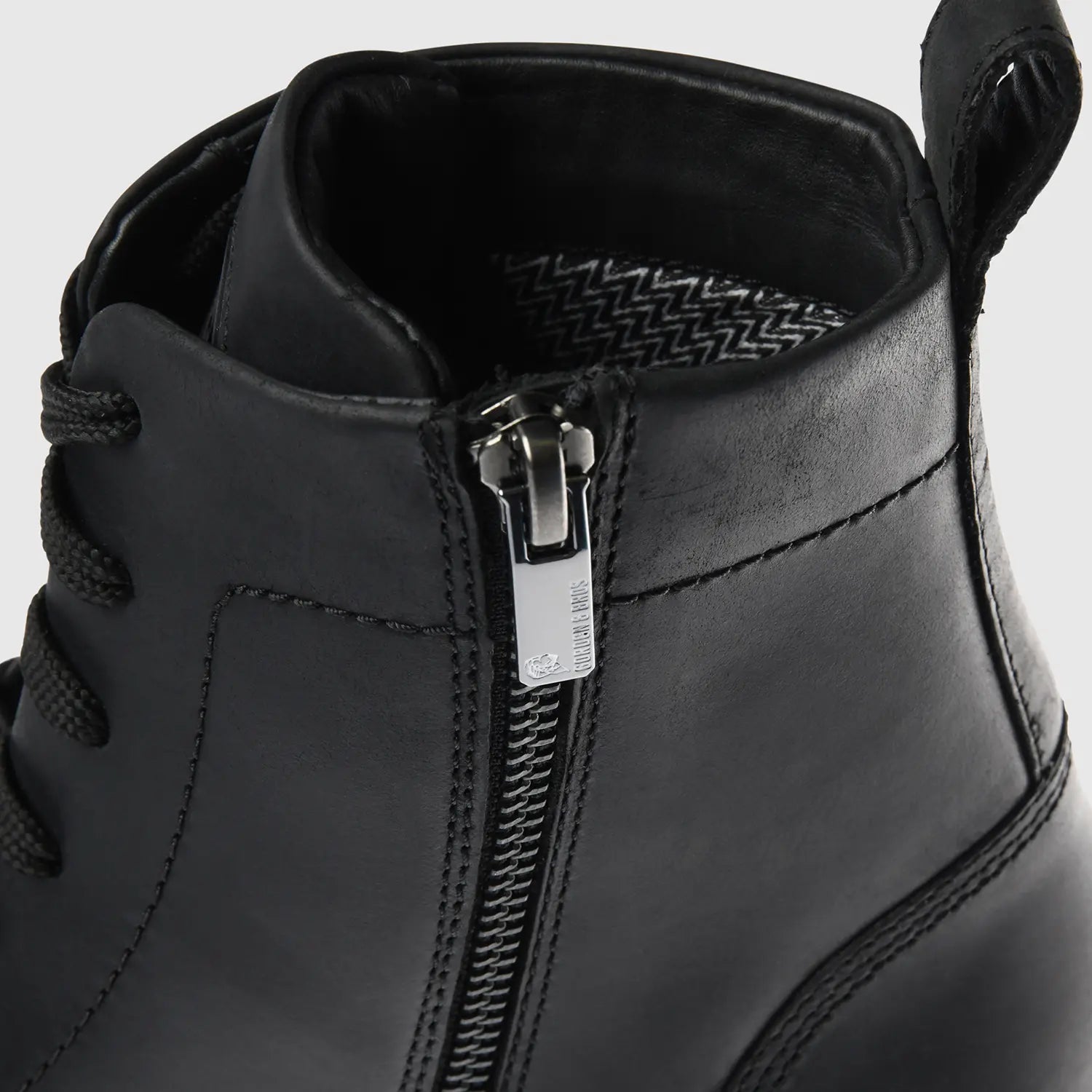 Core Pull Up Black
