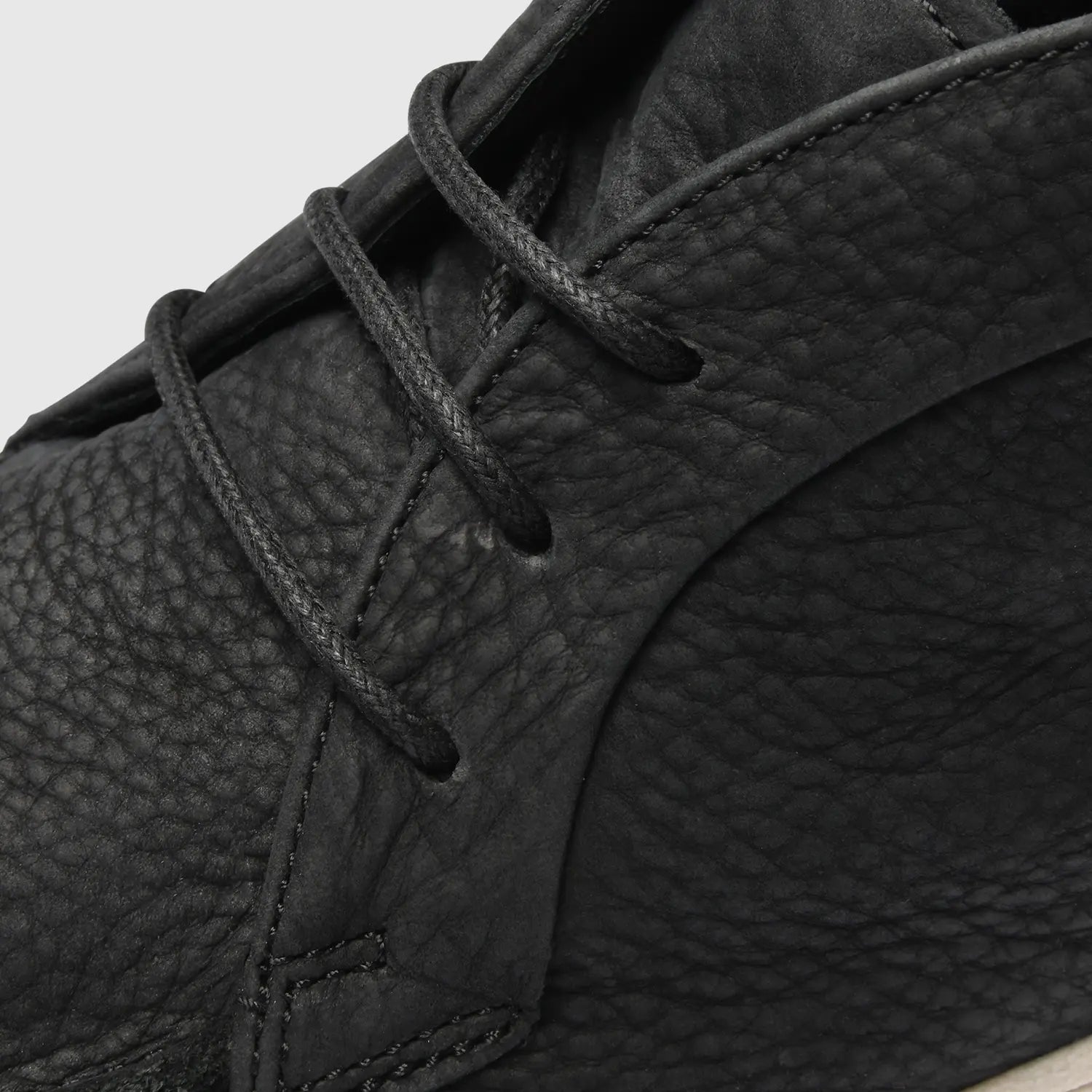 Garry Nubuck Chukka Boot Black