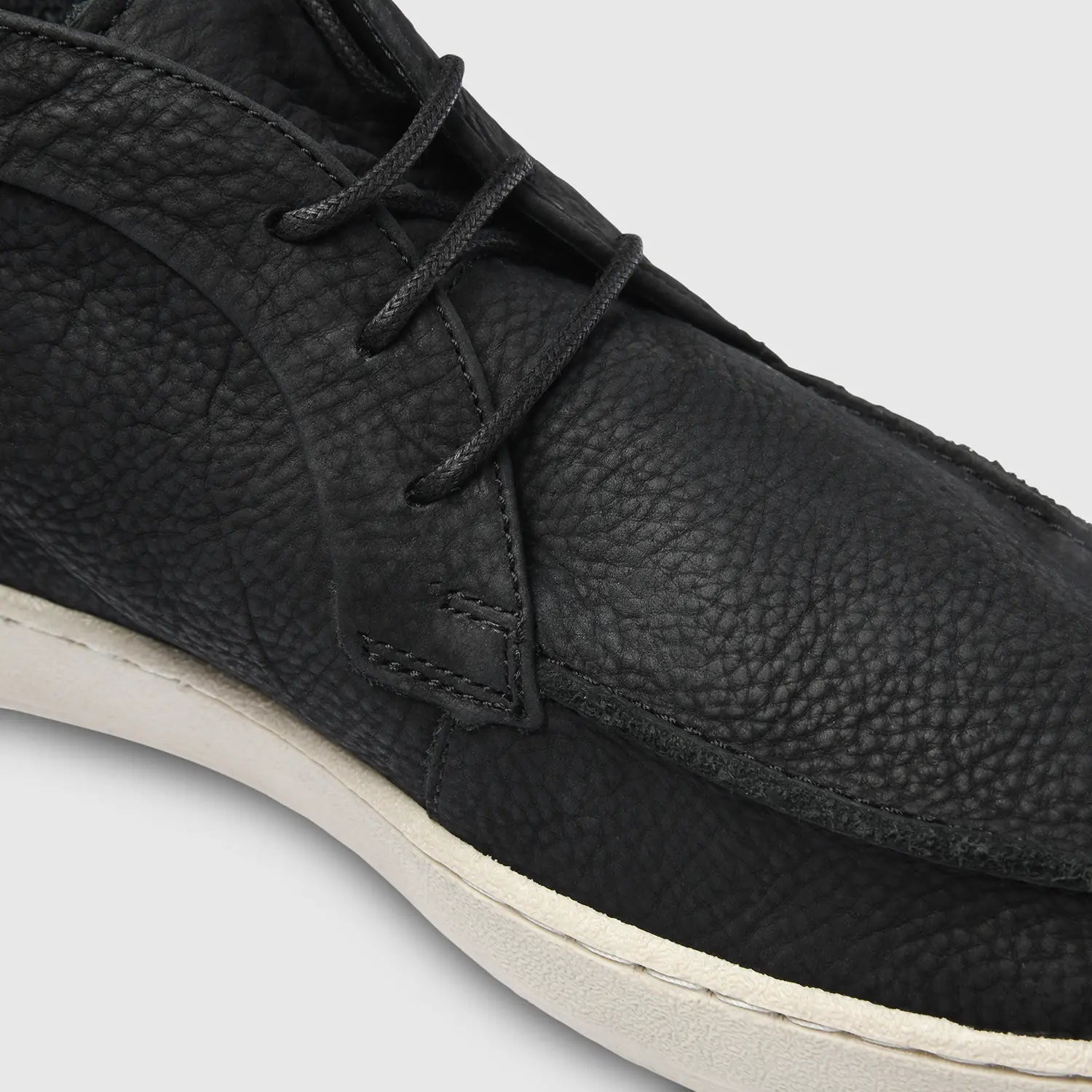 Garry Nubuck Chukka Boot Black