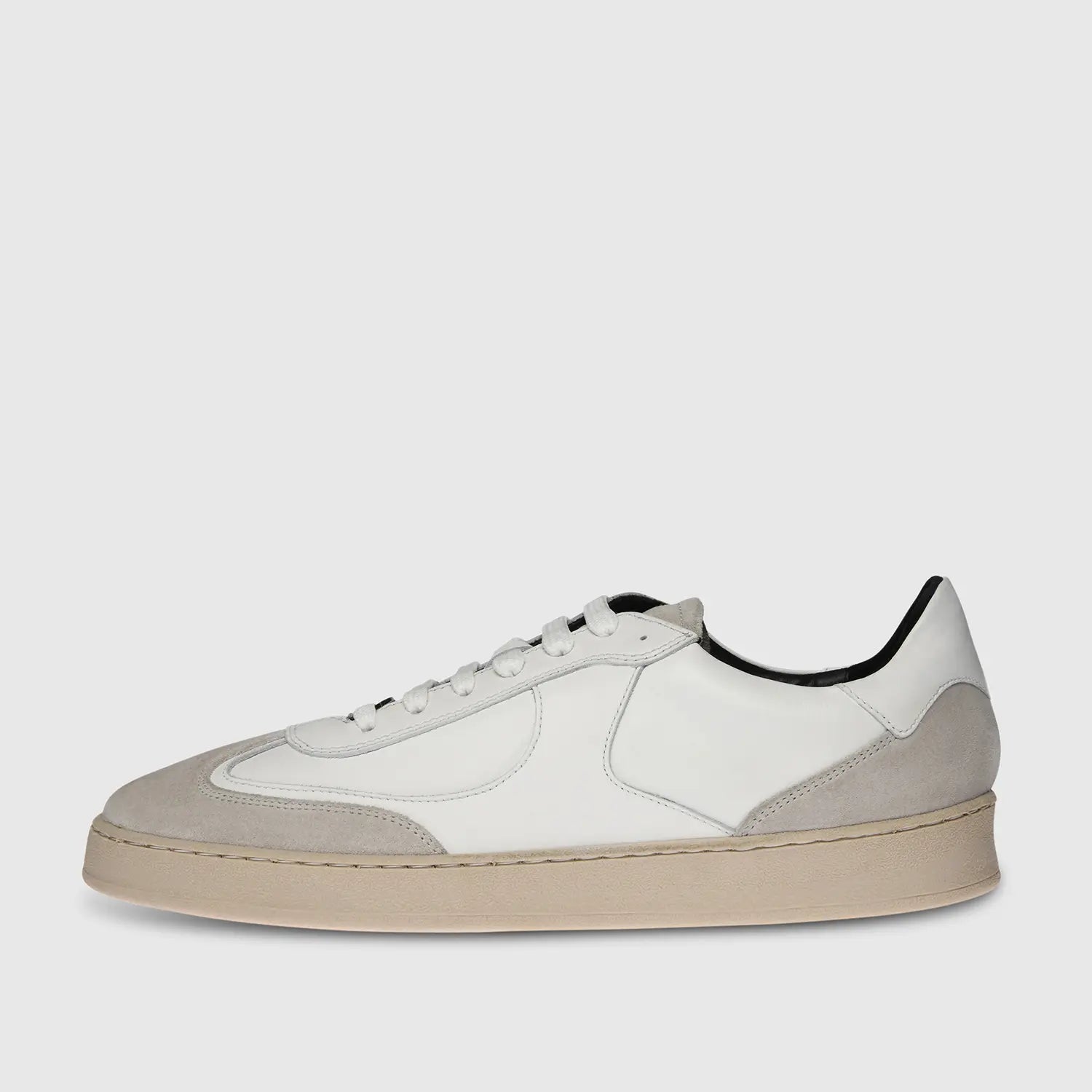 Garry Suede White