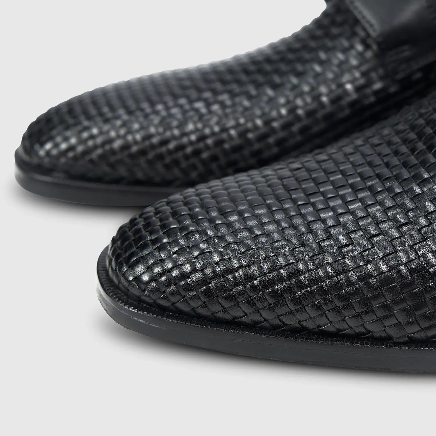 Lorenzo Cochin/Mesh Black