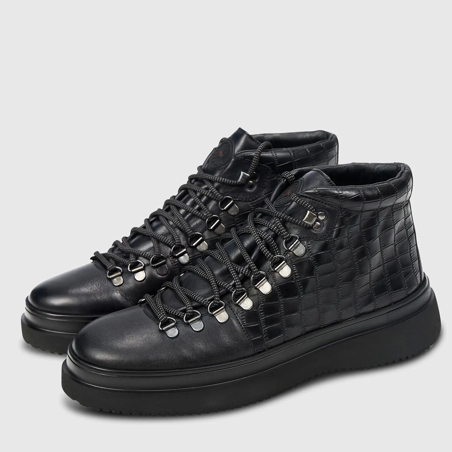 Wallace | Cochin-Croco | Black
