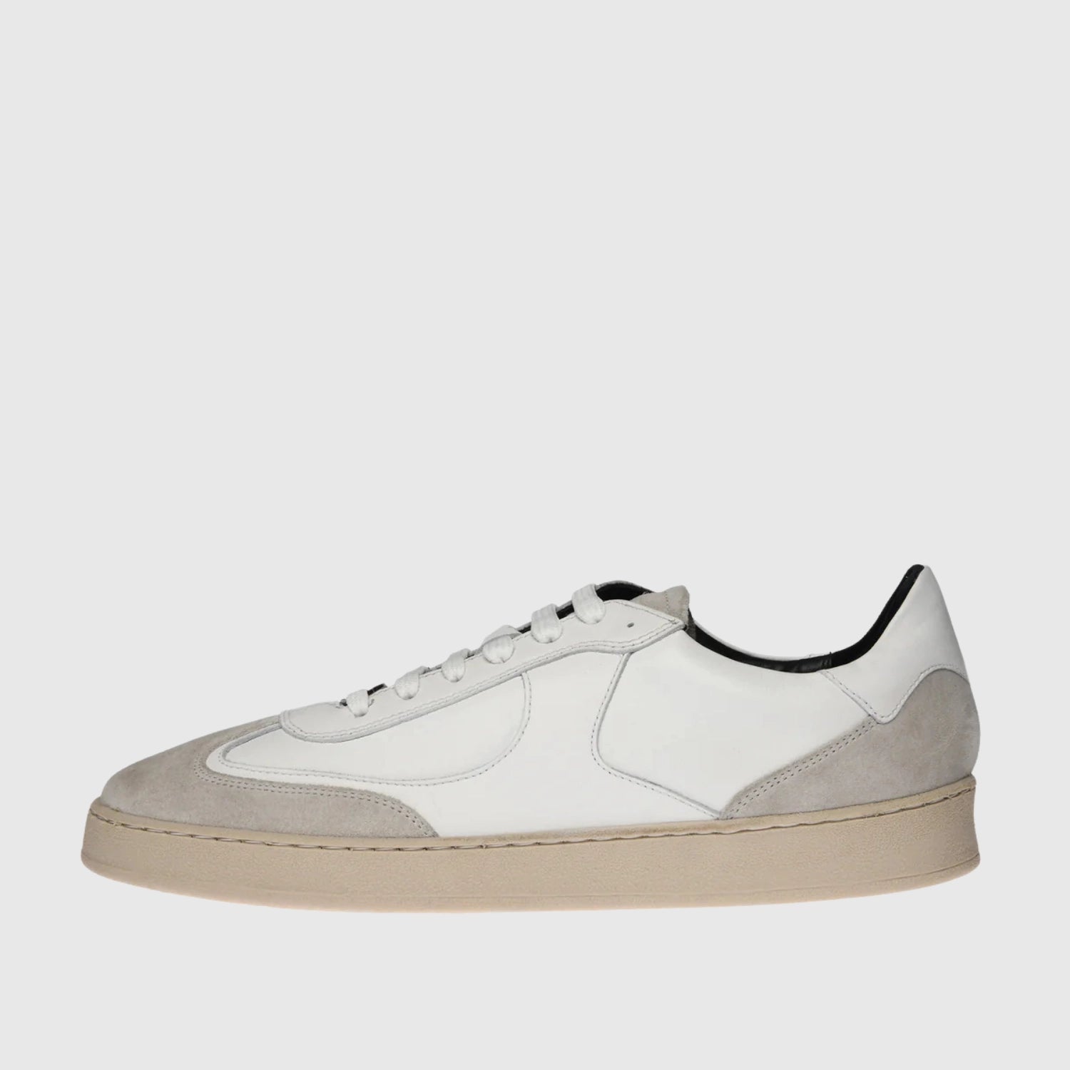 Garry Suede White