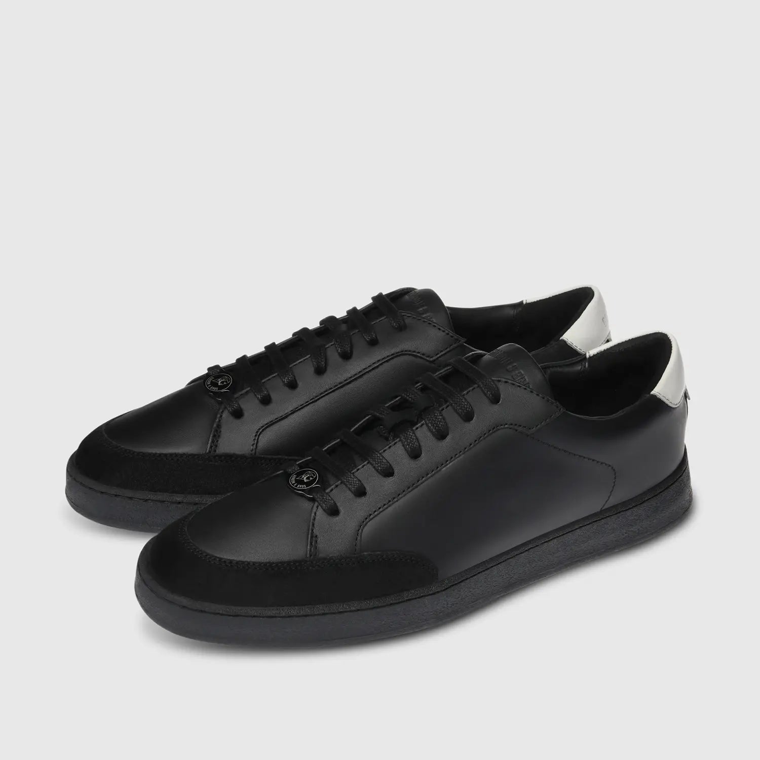 Garry Stockholm Black-White