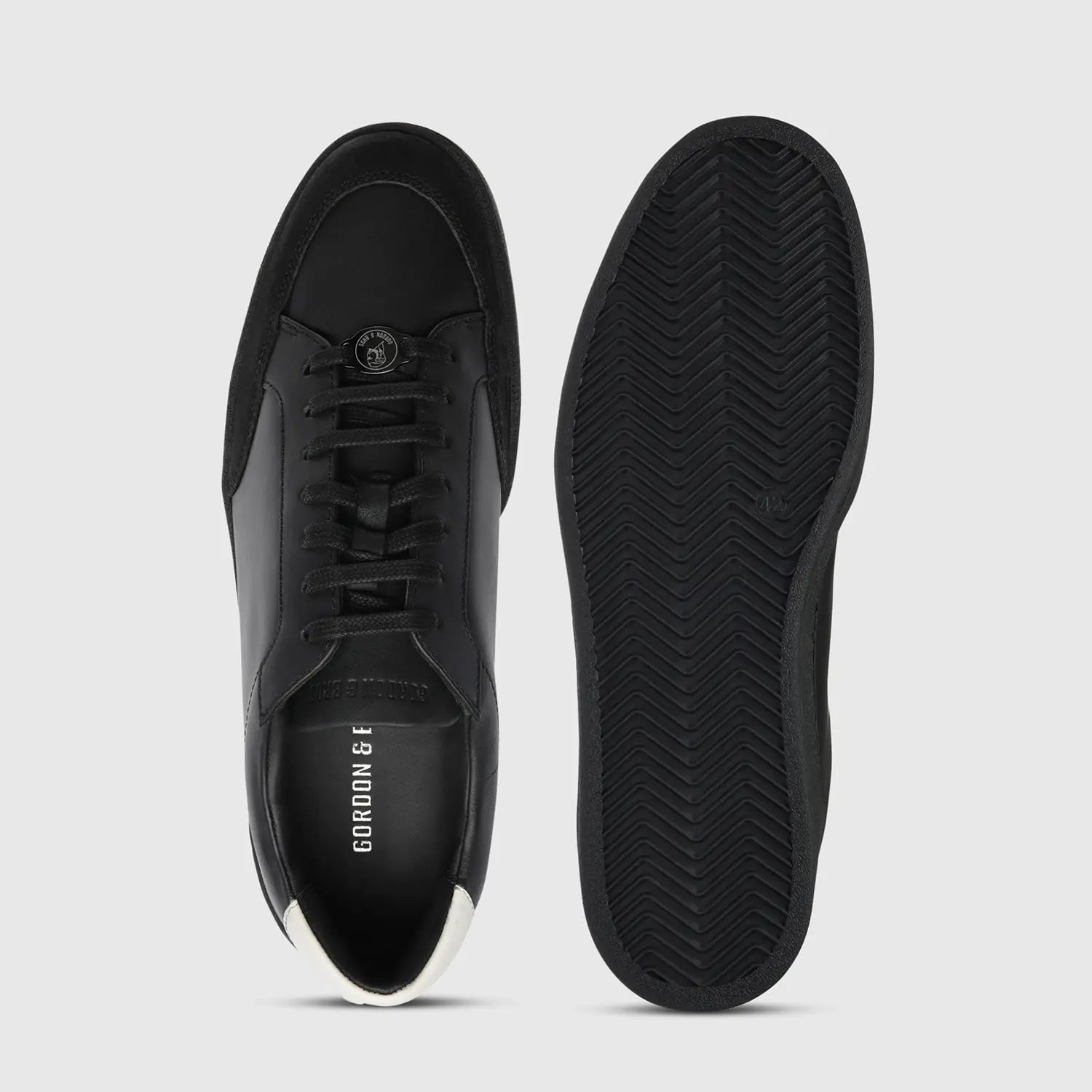 Garry Stockholm Black-White